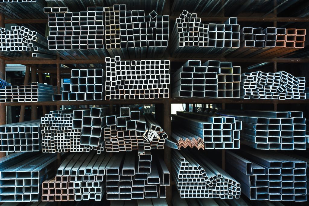 بورس آهن: نقطه تلاقی اقتصاد و صنعت برای سرمایه‌گذاری پربازده, مجله ی آنلاین صنایع فلزی، فلزات و آلیاژ ایران
